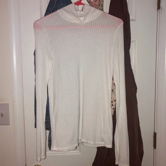 AE ribbed turtleneck - Picture 1 of 3